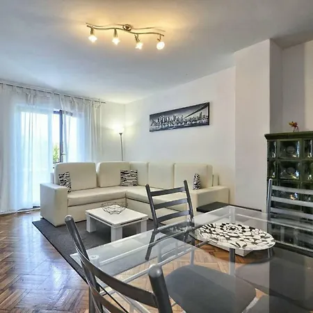 The Big Smile شقة بولا